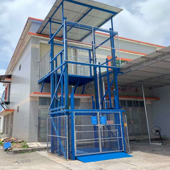 宁夏建材厂室外升降货梯安装